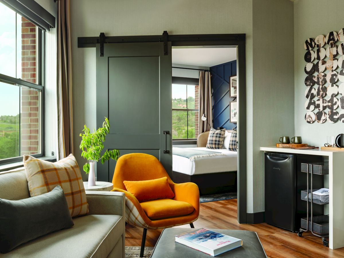 corner king room with sofa