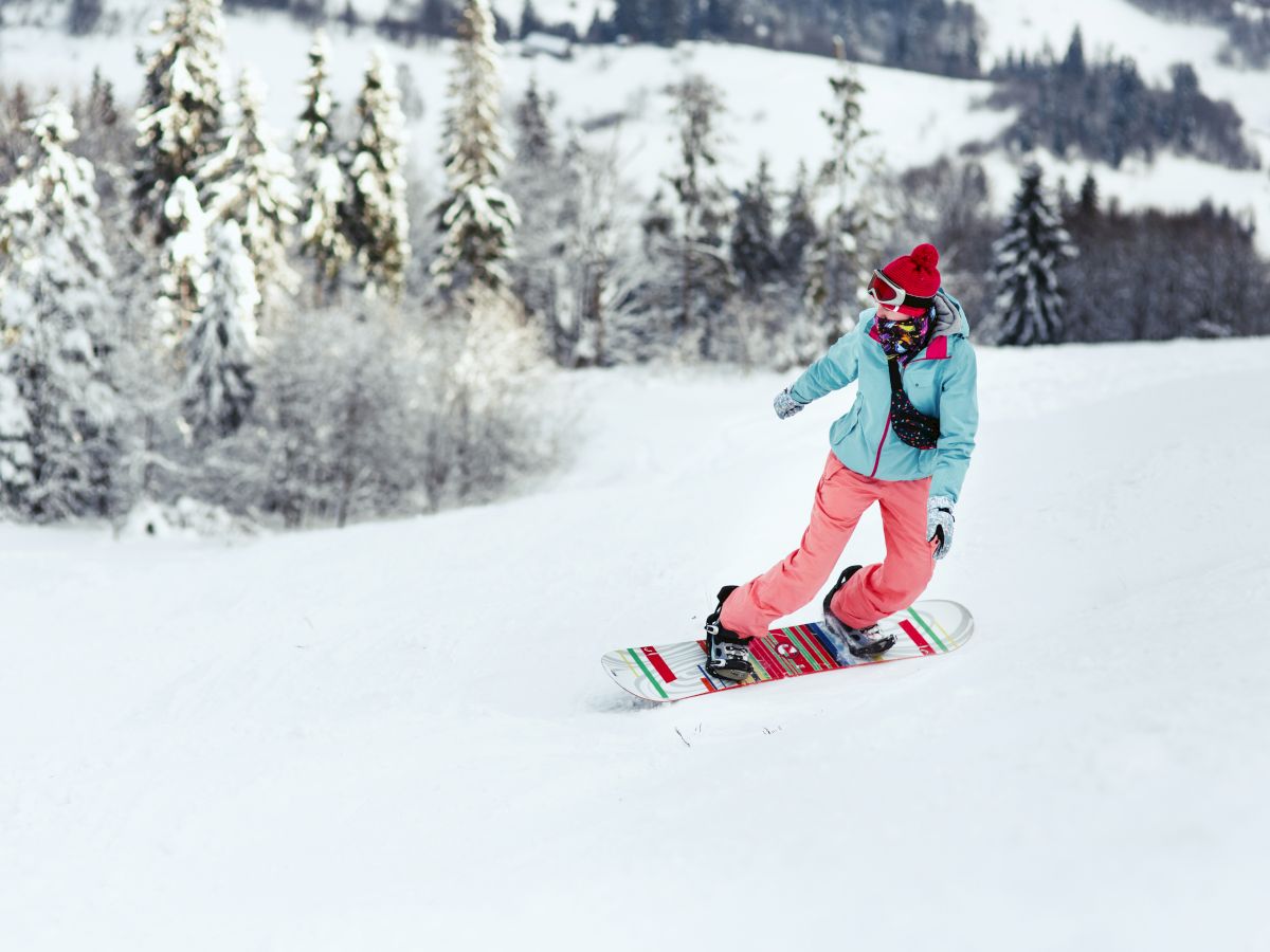 person snowboarding