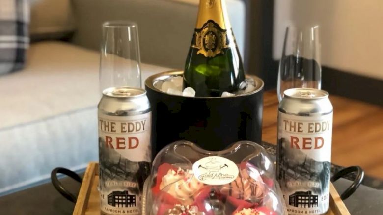 Beer, champagne, cupcakes